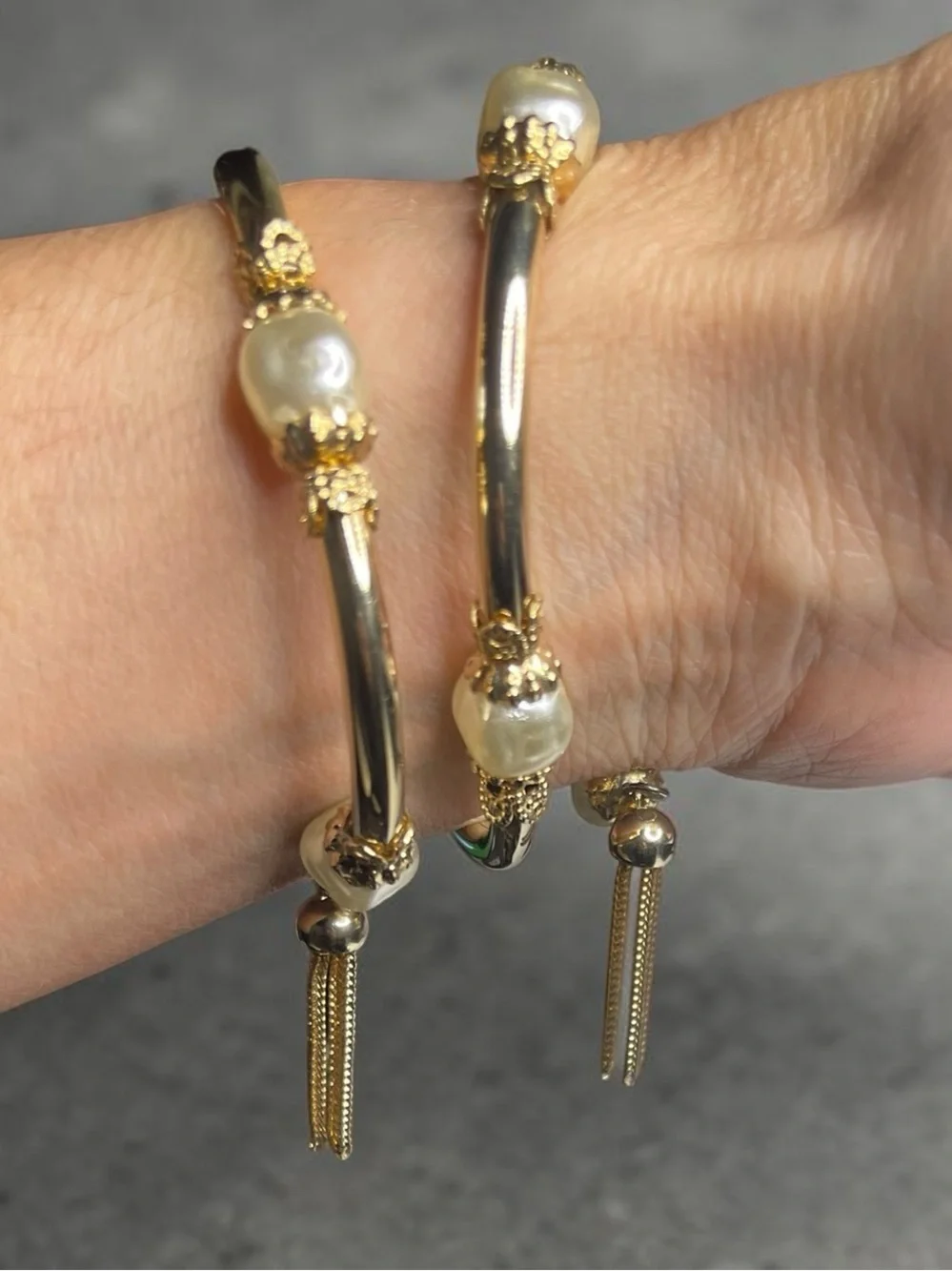 Miriam Haskell Style Baroque Pearl Gold Tone Memory Wire Wrap Bracelet